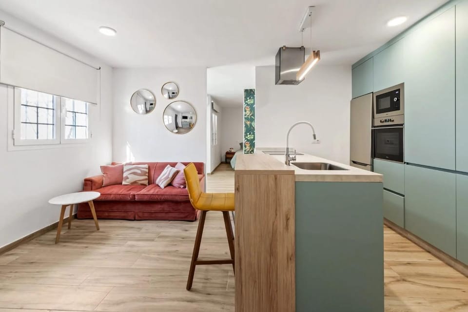 Kitchen or kitchenette, Living room