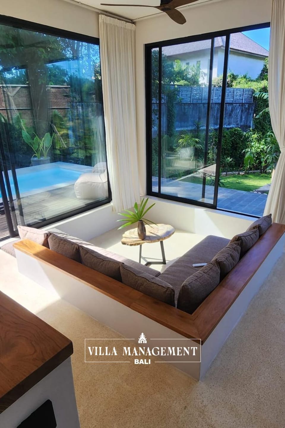 Day, Living room, Seating area, Garden view, Pool view