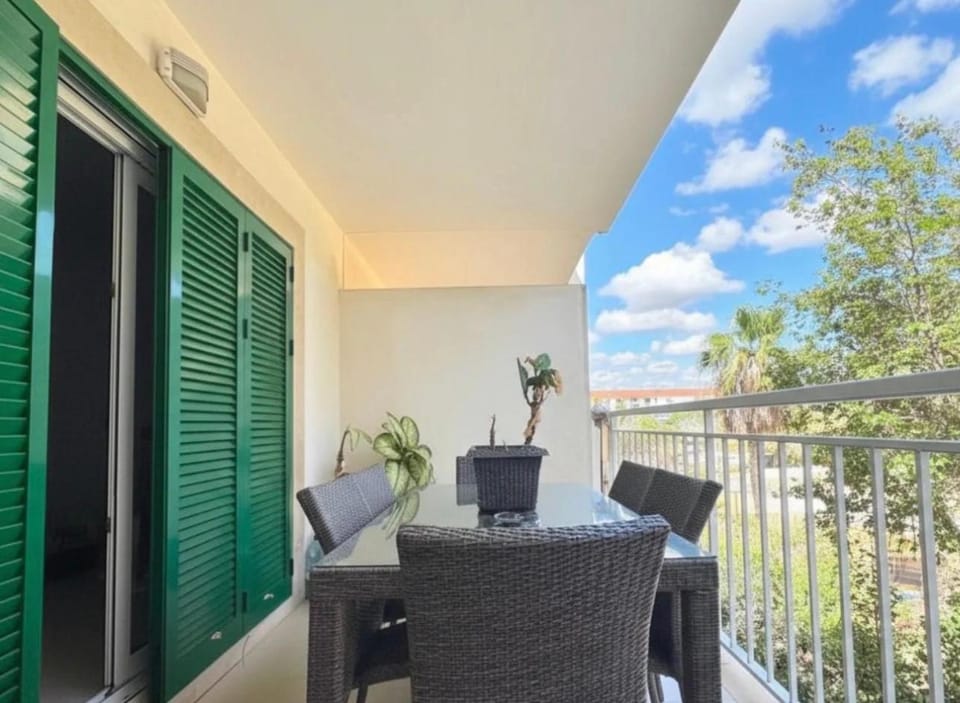 Garden, Balcony/Terrace