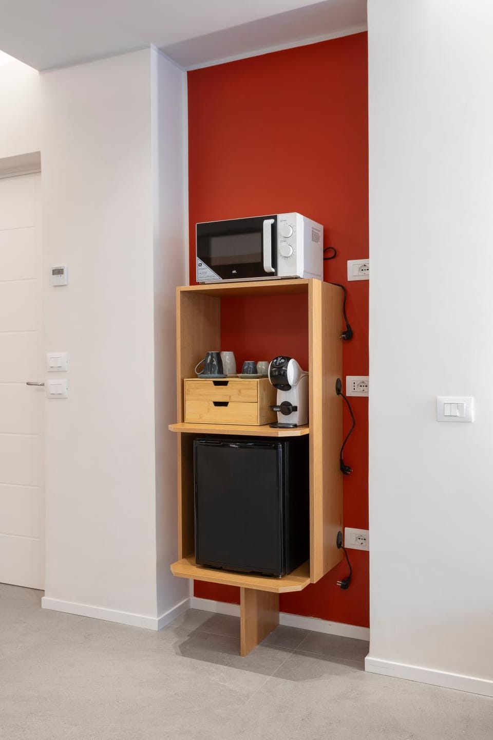Coffee/tea facilities, minibar