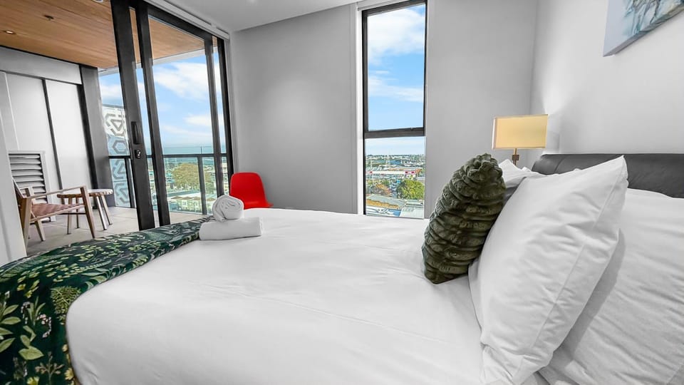 Onehunga Luxury l New 3-Bed Apt l Stunning Views Apartment in Auckland