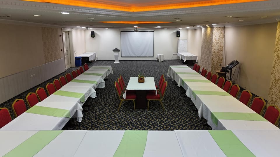 Meeting/conference room