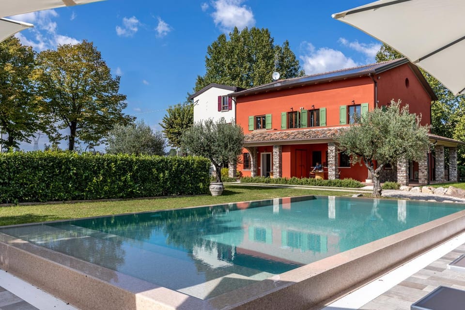 Property building, Day, Garden, Garden view, Pool view, Swimming pool, sunbed