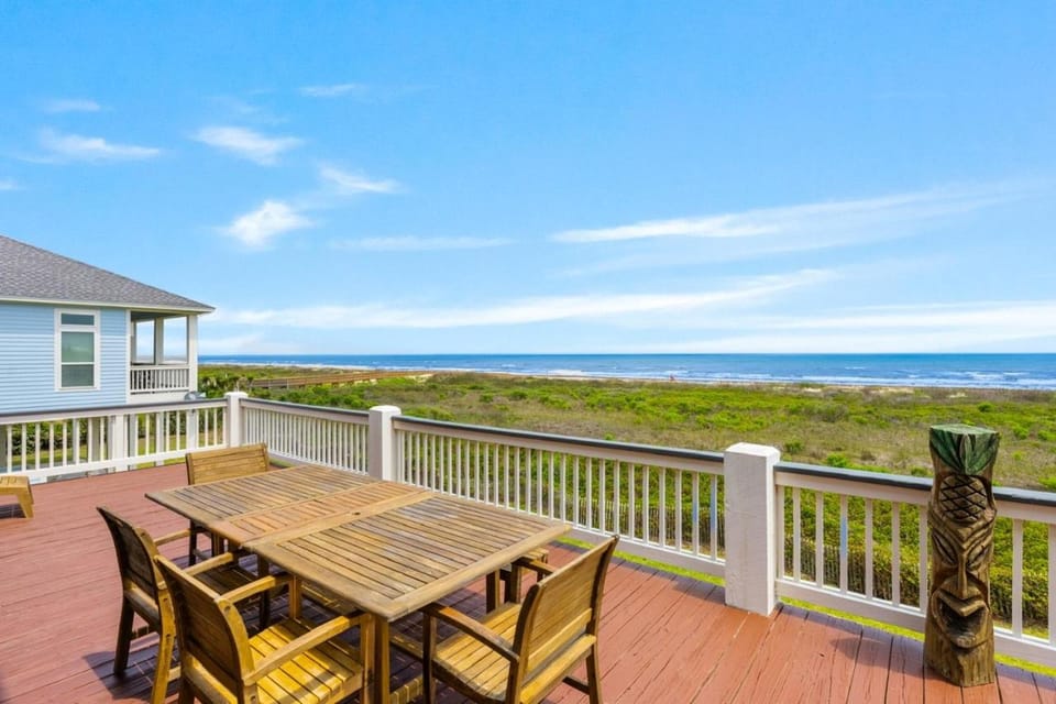 Dawn Treader home House in Bolivar Peninsula