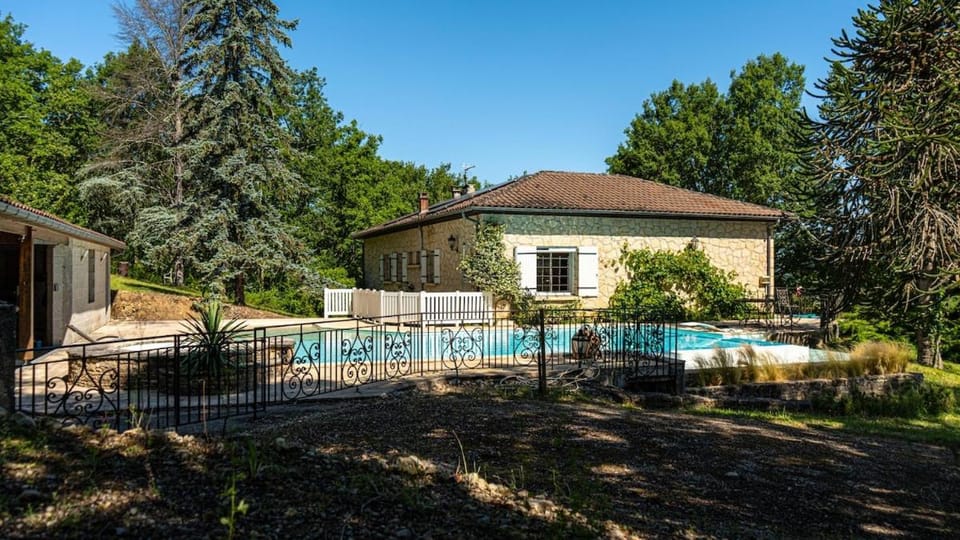 Villa Lagolere with swimming pool rental from Saturday to Saturday Villa in Nouvelle-Aquitaine