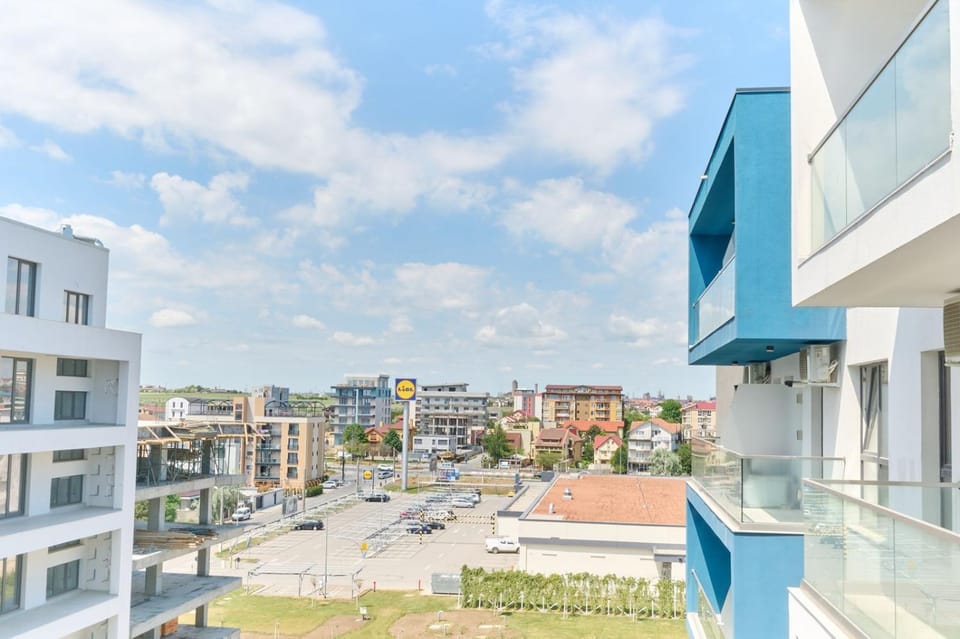 Neighbourhood, Street view, Location