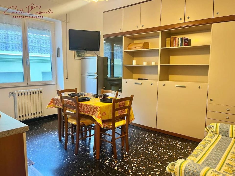 Tra Mare e Caruggi con Posto Auto Privato Apartment in Noli