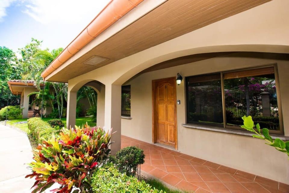 Cozy Garden Condo with Vibrant Tropical Decor, Swimming Pool and Rancho House in Guanacaste Province