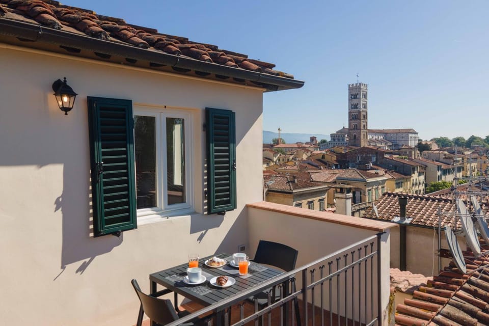 Property building, Balcony/Terrace