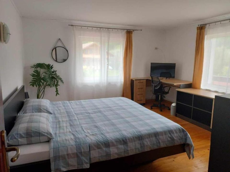 Casa Ionela nr 13- Complex de pensiuni si Casute la Munte House in Romania