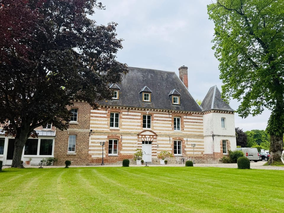 Property building, Garden, Garden view