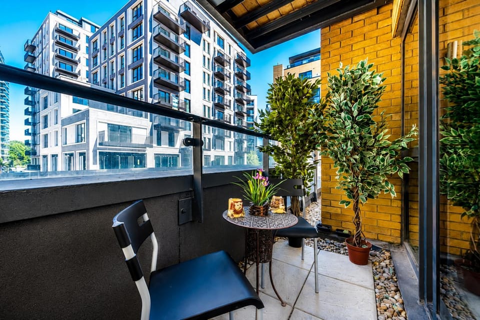 View (from property/room), Balcony/Terrace, Seating area