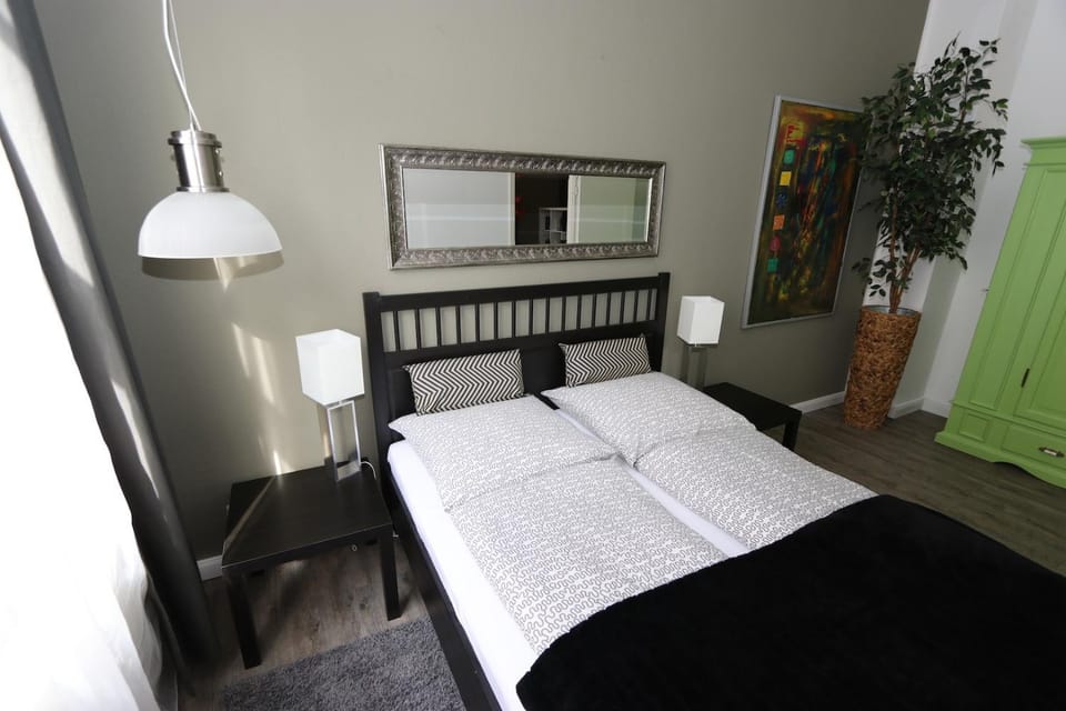 Photo of the whole room, Decorative detail, Bedroom