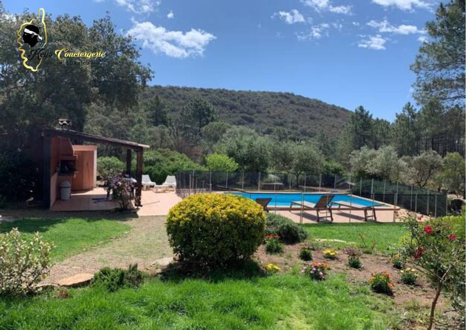 Villa Grivolas 6 pers piscine privée à 3 min de la plage de Santa Giulia House in Porto-Vecchio