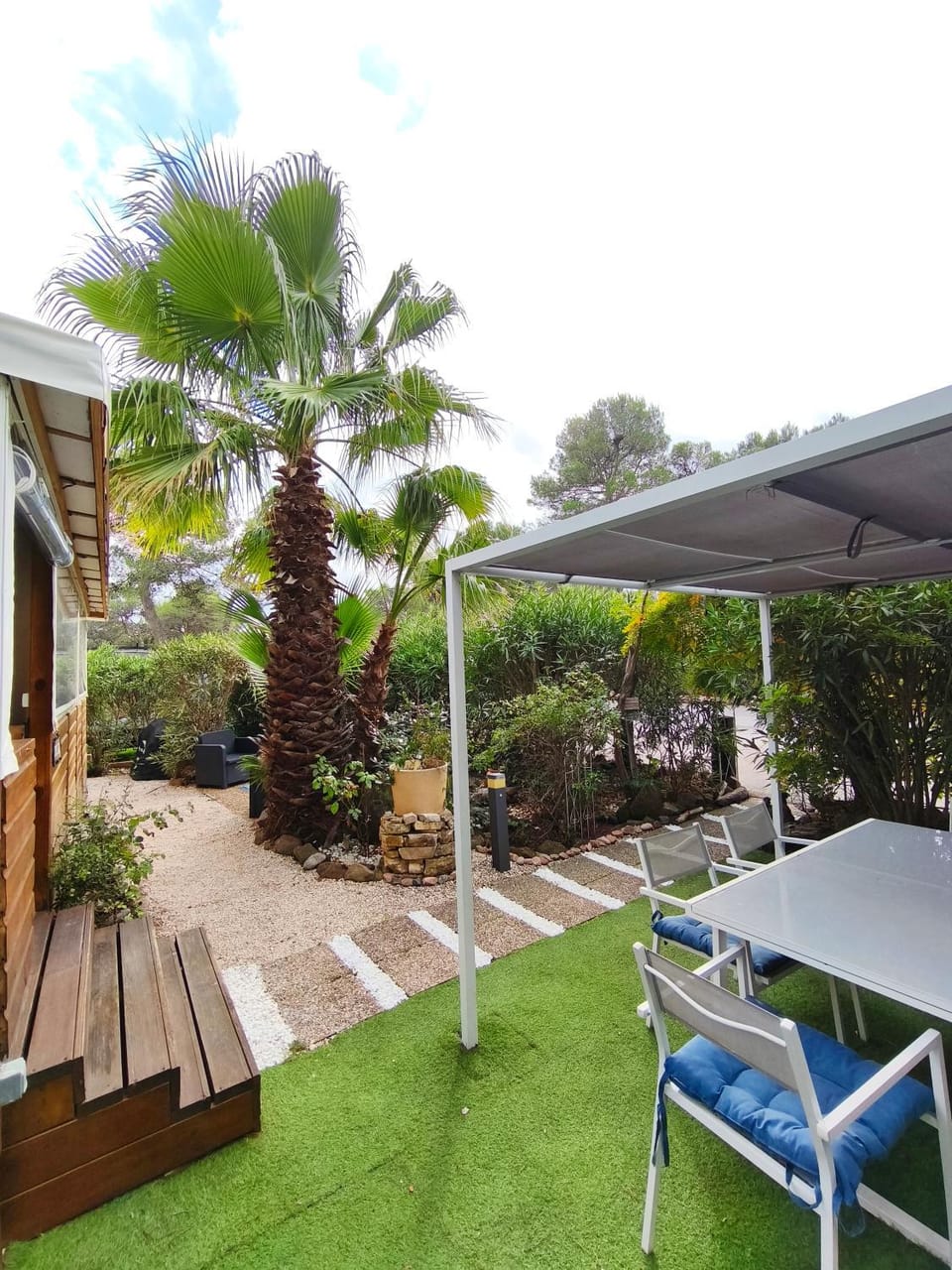 Blue Paradise Oasis Village Campground/ 
RV Resort in Roquebrune-sur-Argens