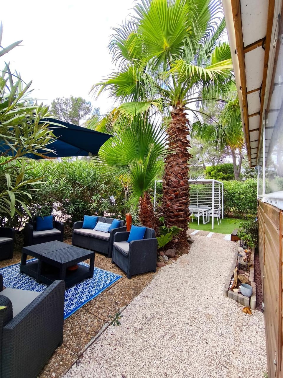 Blue Paradise Oasis Village Campground/ 
RV Resort in Roquebrune-sur-Argens