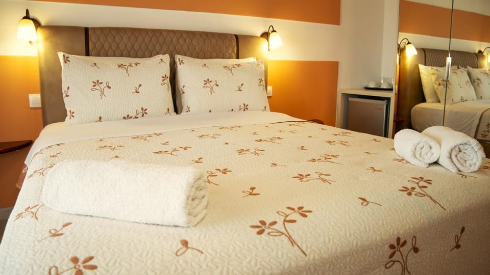 Bed, View (from property/room), Bedroom, room service