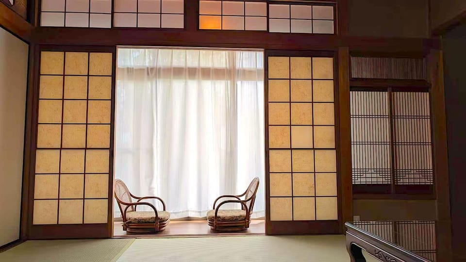 Bed, Seating area, Bedroom