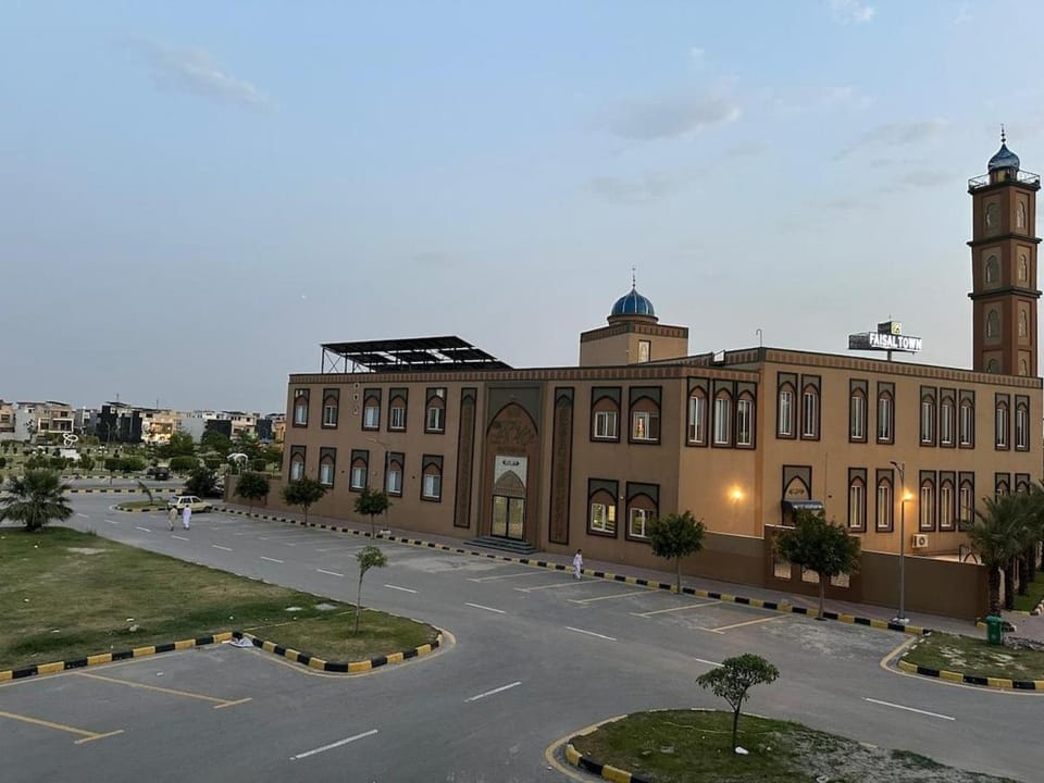 Luxury & Comfy Appartment for Couples & Family Apartment in Islamabad
