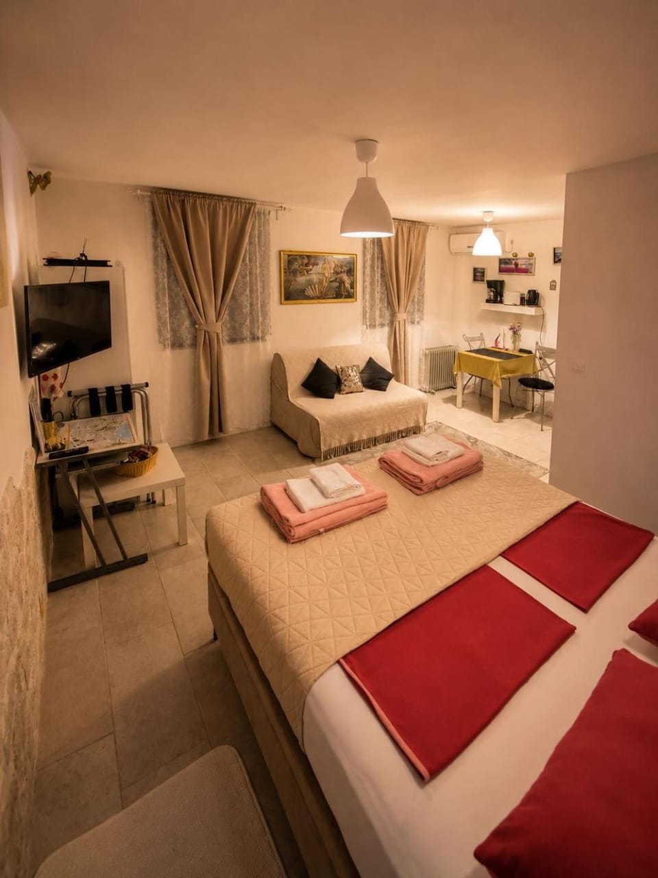 AMD Infinity Suites Apartment in Split