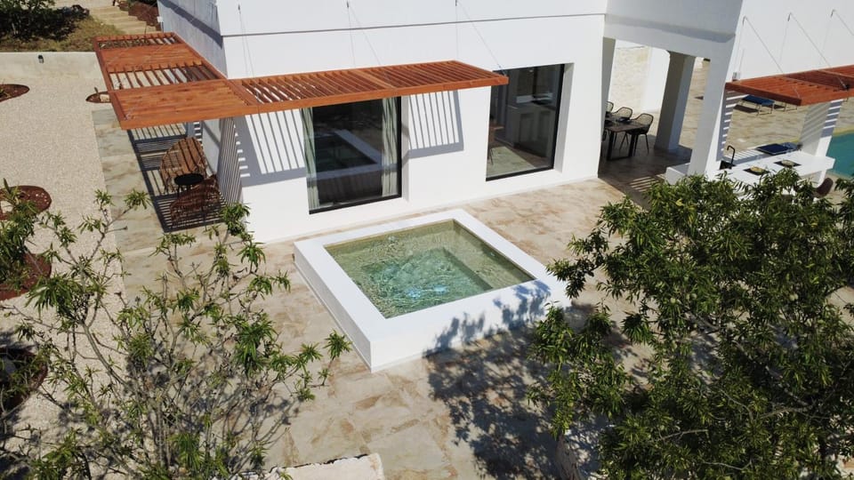 Day, Garden, Hot Tub