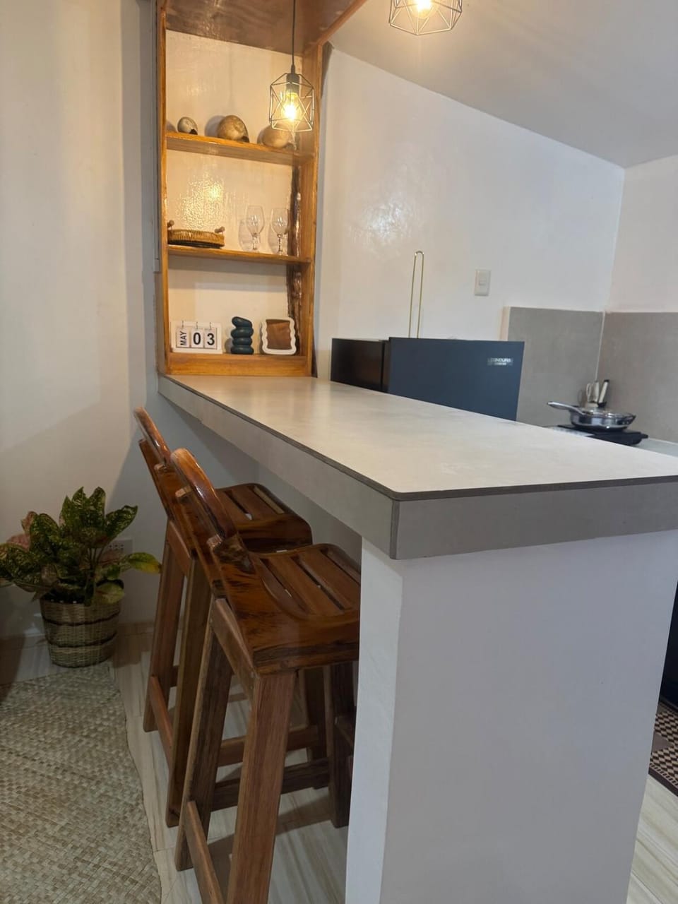 Kitchen or kitchenette, Dining area