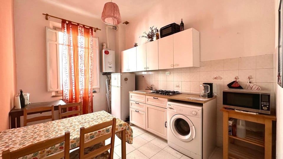 SE086 - Senigallia, comodo trilocale in centro storico Apartment in Senigallia