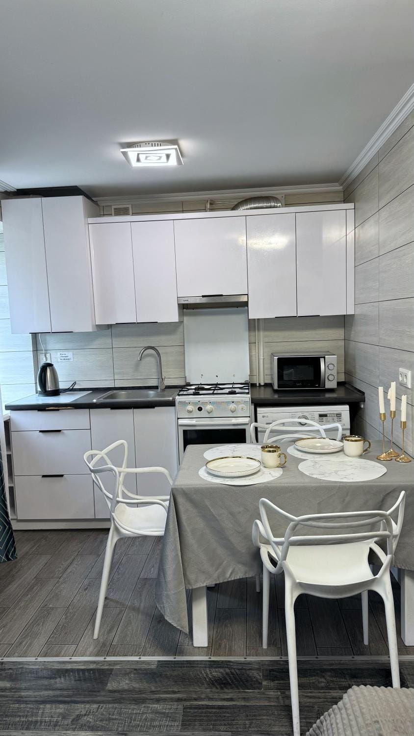 Lake & Park 3-Room Apartment Apartment in Ukraine