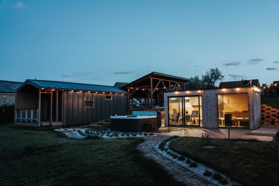 Garden, Hot Tub, Sauna