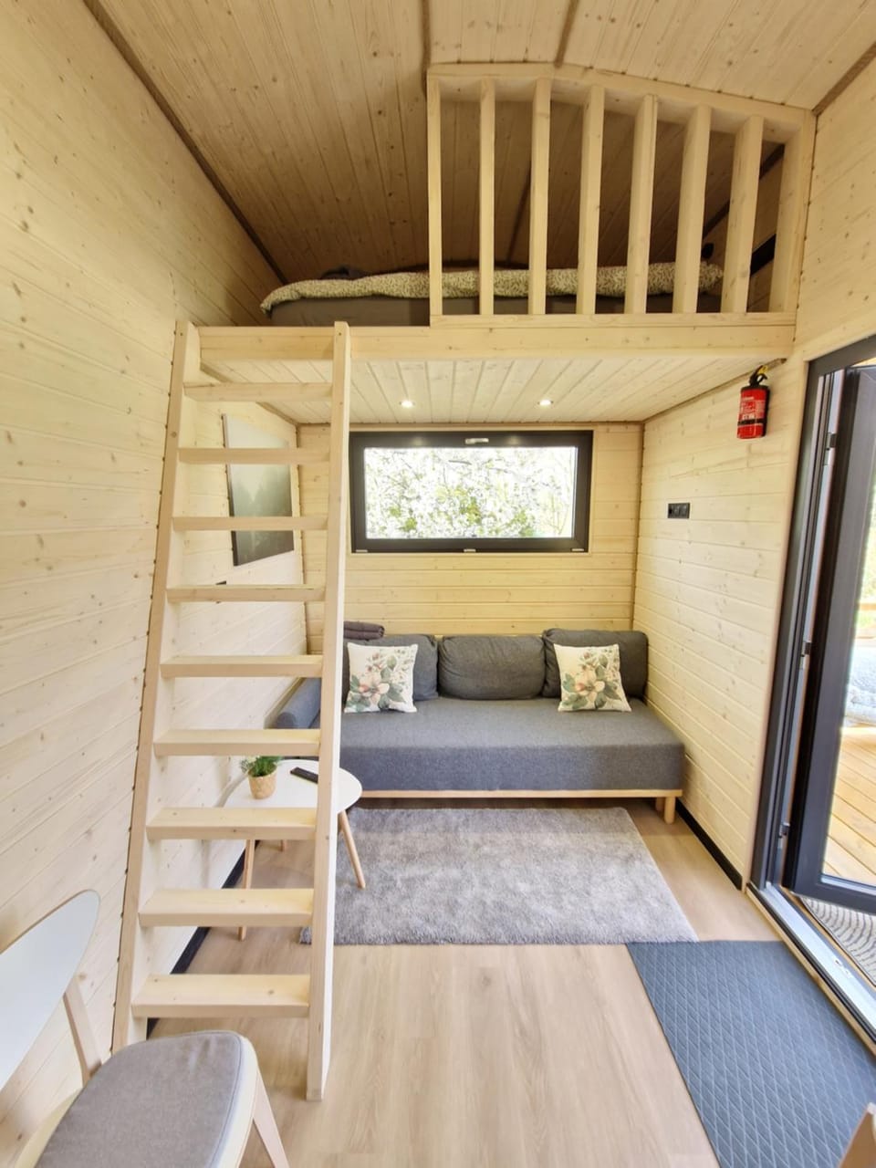 Communal lounge/ TV room, Living room, Bedroom