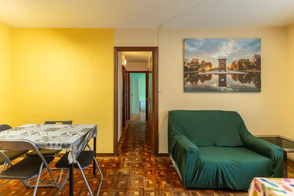 Piso Vintage En Madrid House in Community of Madrid