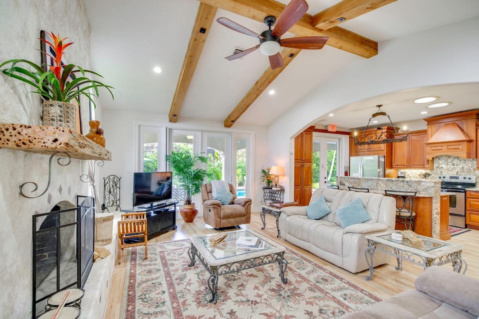 Endless Beach Days! Luxe Vero Beach Home w/ Pool House in Indian River