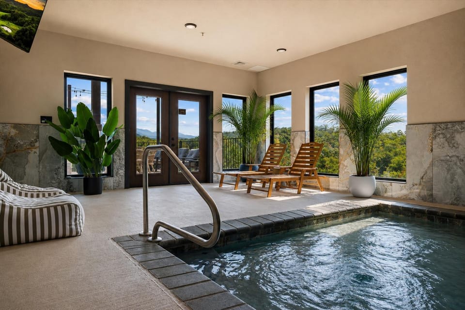 Pool view, Swimming pool