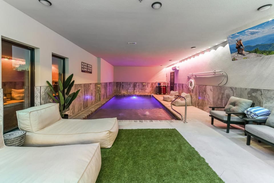 Spa and wellness centre/facilities, Seating area, Swimming pool