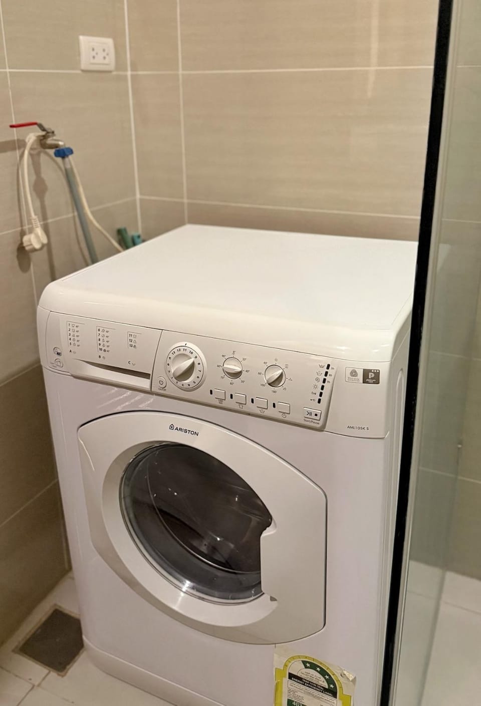 Modern Designer Studio Uptown BGC Apartment in Makati