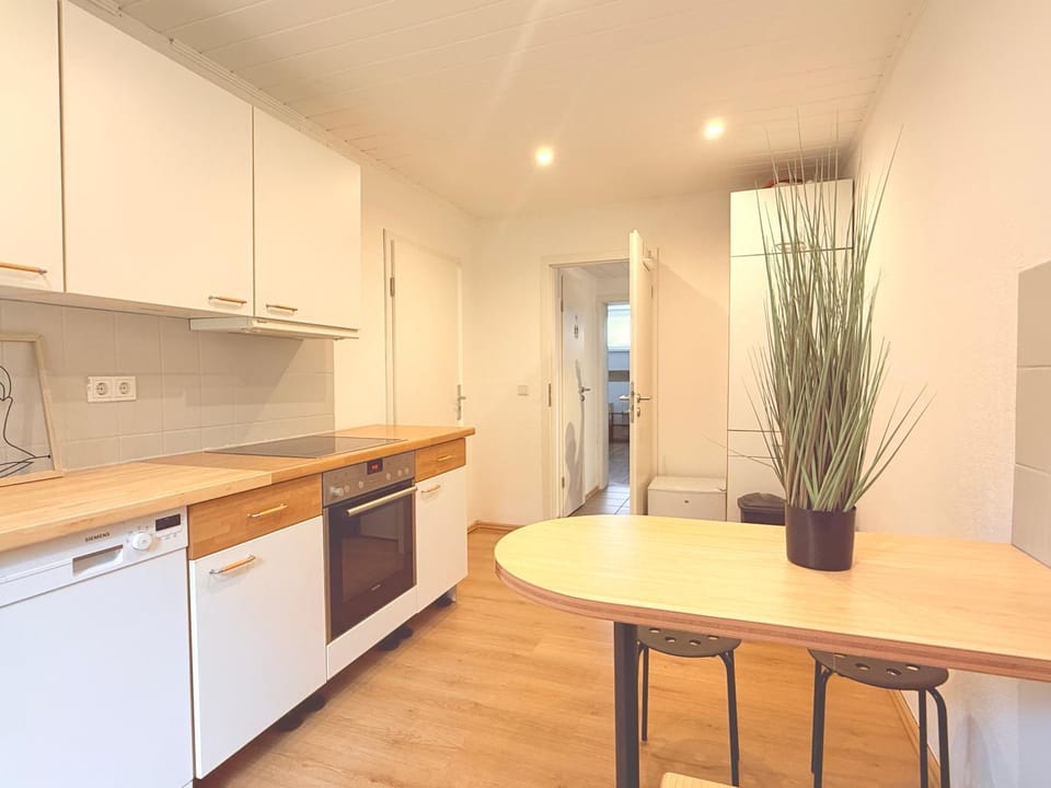 SpaceStays - Gladbeck - 6 People - Big Apartment in Gladbeck