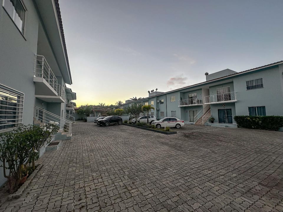 Ground floor apartment with 2 bedrooms and air conditioning, near Barraca do Gaúcho Apartment in State of Bahia