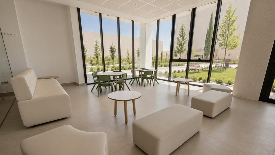 Communal lounge/ TV room, Living room