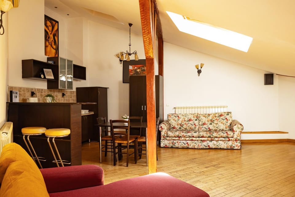 Urban Stay in the Heart of the City with Self Check in Apartment in Bucharest