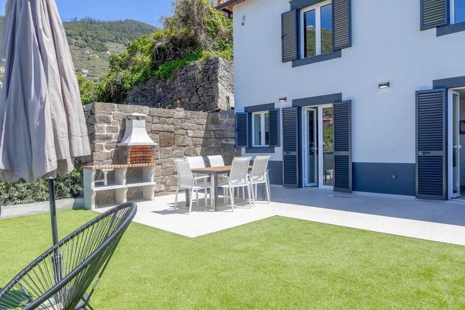 Maison Des Souvenirs by YOUR KEY MADEIRA Apartment in Madeira District