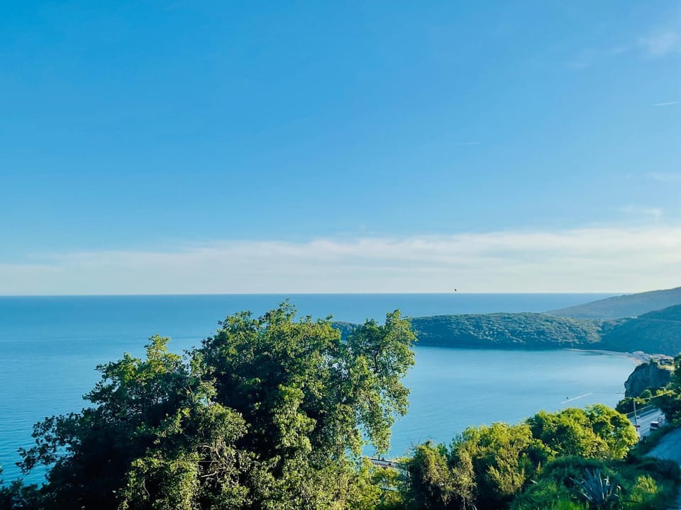 Day, Natural landscape, Mountain view, Sea view