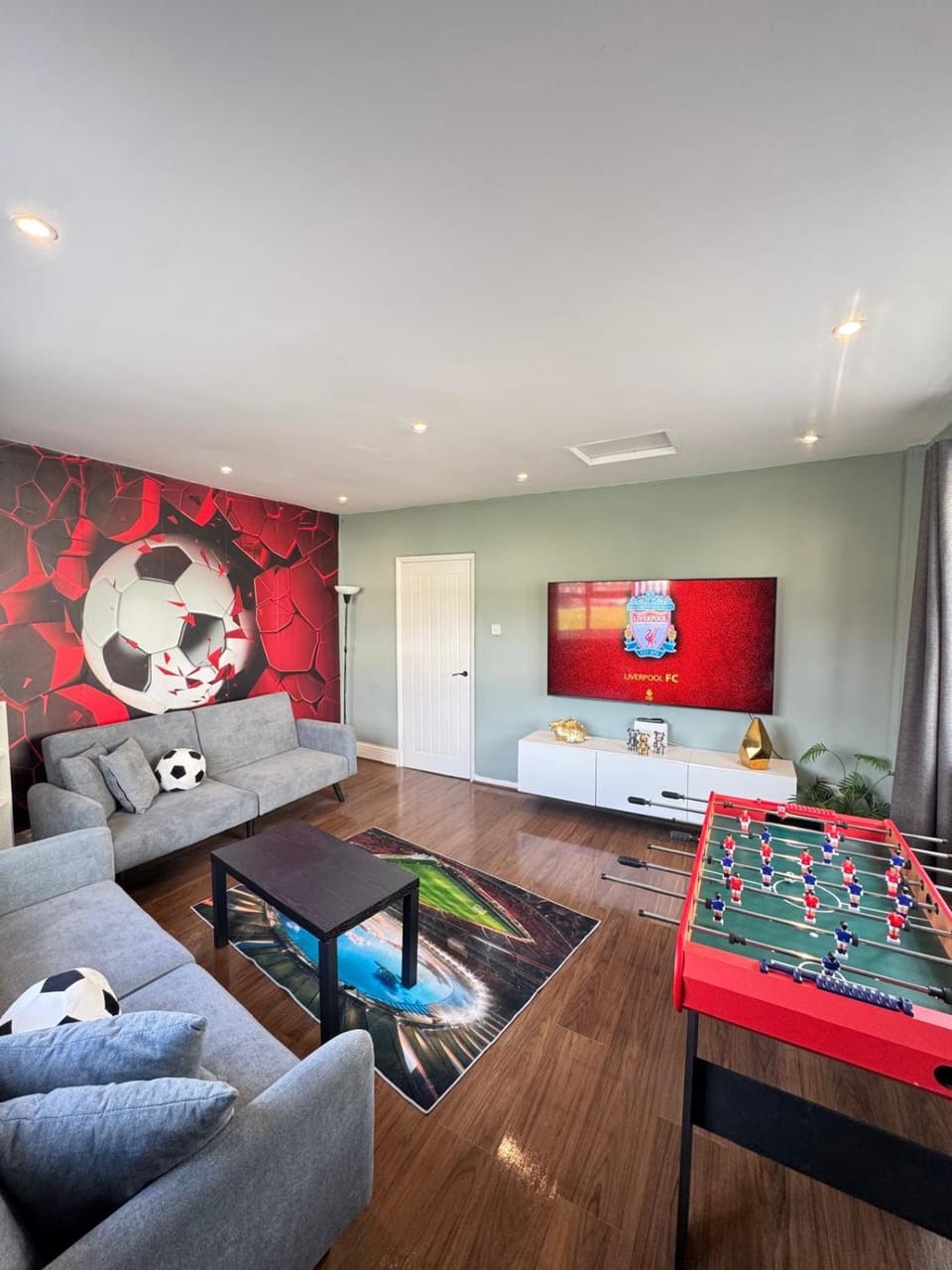 Living room, Dining area