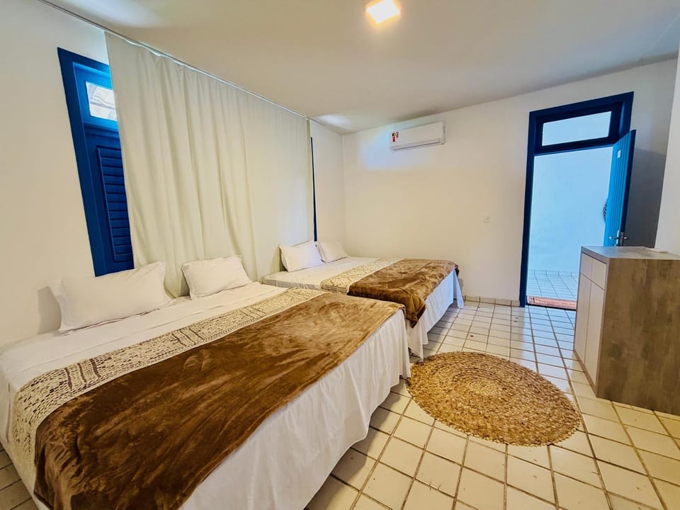 Bed, Photo of the whole room, Bedroom, air conditioner