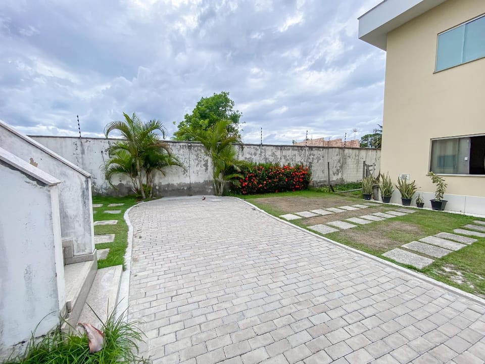 Apartment in a condominium approximately 200m from the beach in Coroa Vermelha. Condominium with swimming pool and children's playground Apartment in State of Bahia