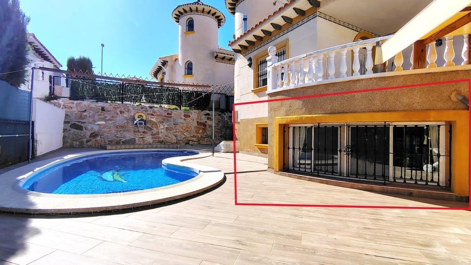 Property building, Swimming pool