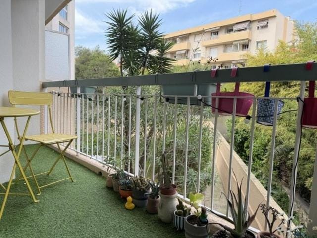 Balcony/Terrace, Garden view