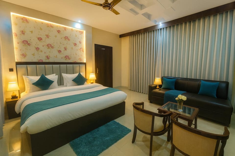 Bed, TV and multimedia, air conditioner