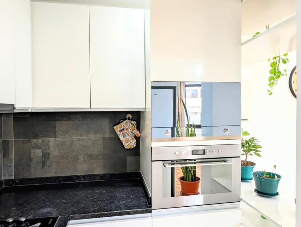 Bright 2BdR Apt in Palmarejo - Fast Wi-Fi & Hammock Apartment in Praia