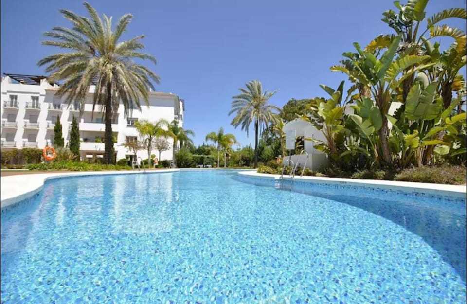 Luxury Rooftop, Private Jacuzzi with mountain views Apartment in Marbella