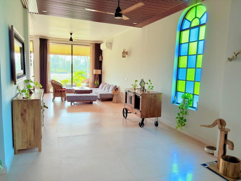TV and multimedia, Seating area
